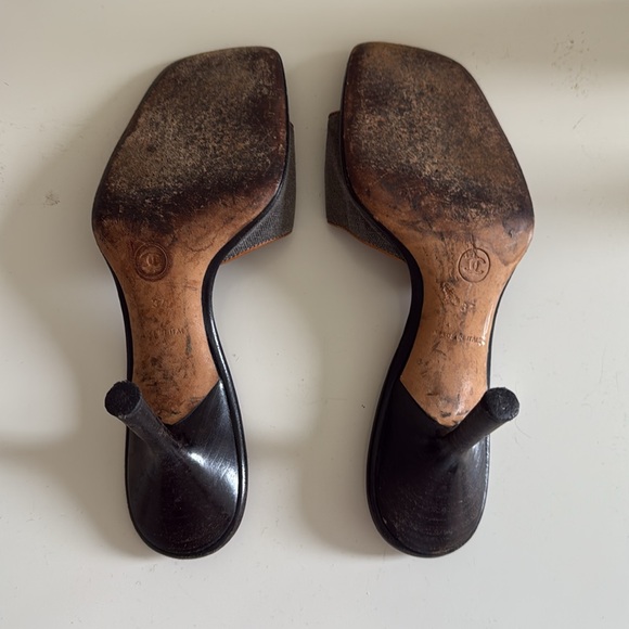 Chanel sandals size 37 - Picture 2 of 4